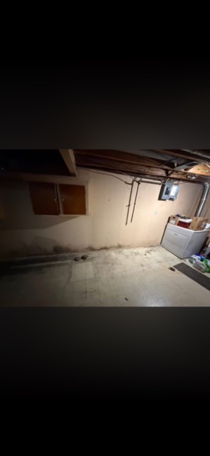 Basement cleanout in Allen Park, MI
